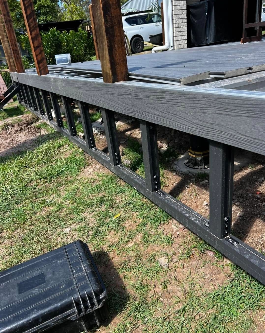 Composite deck on a full steel subfloor — photograph 5