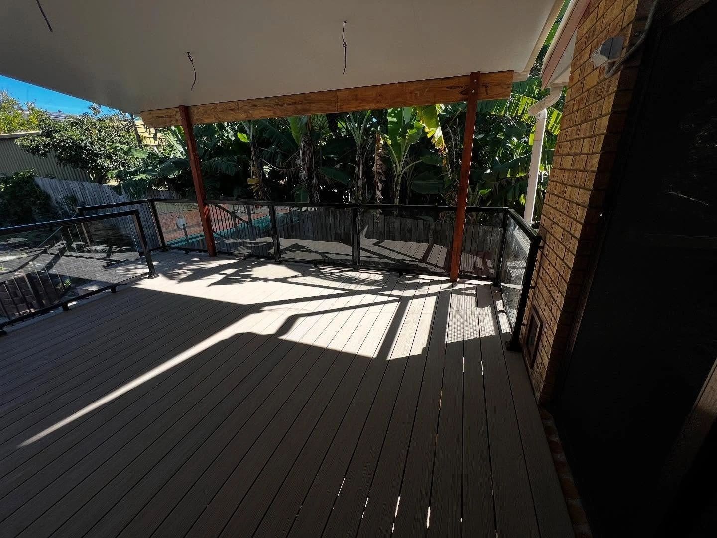 Insulated-roof deck in EkoDeck Backbeach — photograph 4