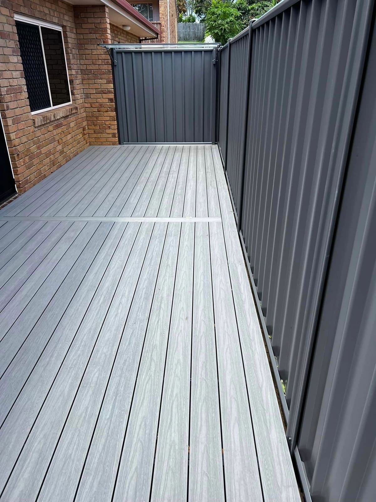 Small-space composite deck in Alpine Ash — photograph 2
