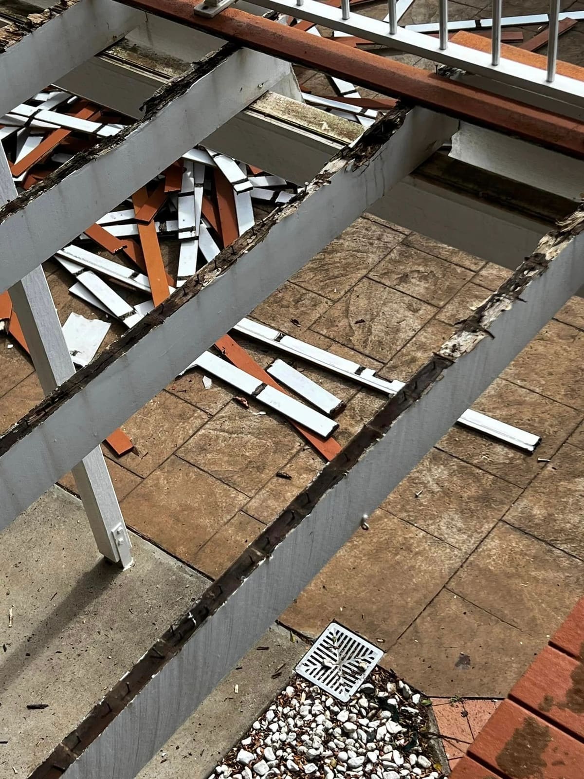 Composite deck over replaced joists — photograph 4