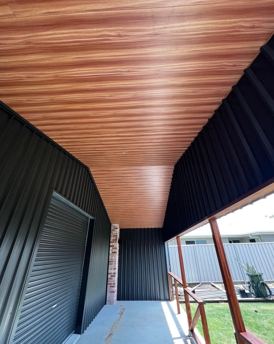 Alfresco ceiling, screening and balustrade — photograph 3