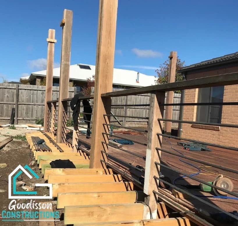 Recycled timber deck with reo bar balustrade — photograph 2