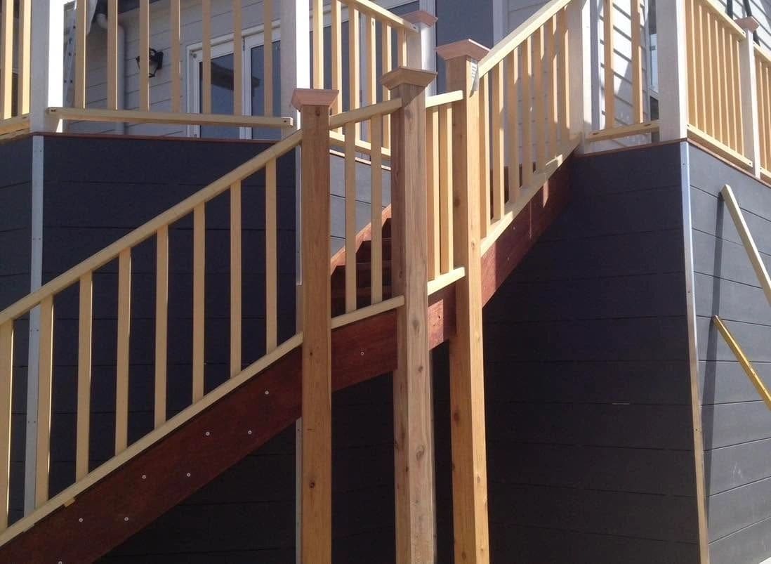Merbau stairs and balustrade — photograph 3