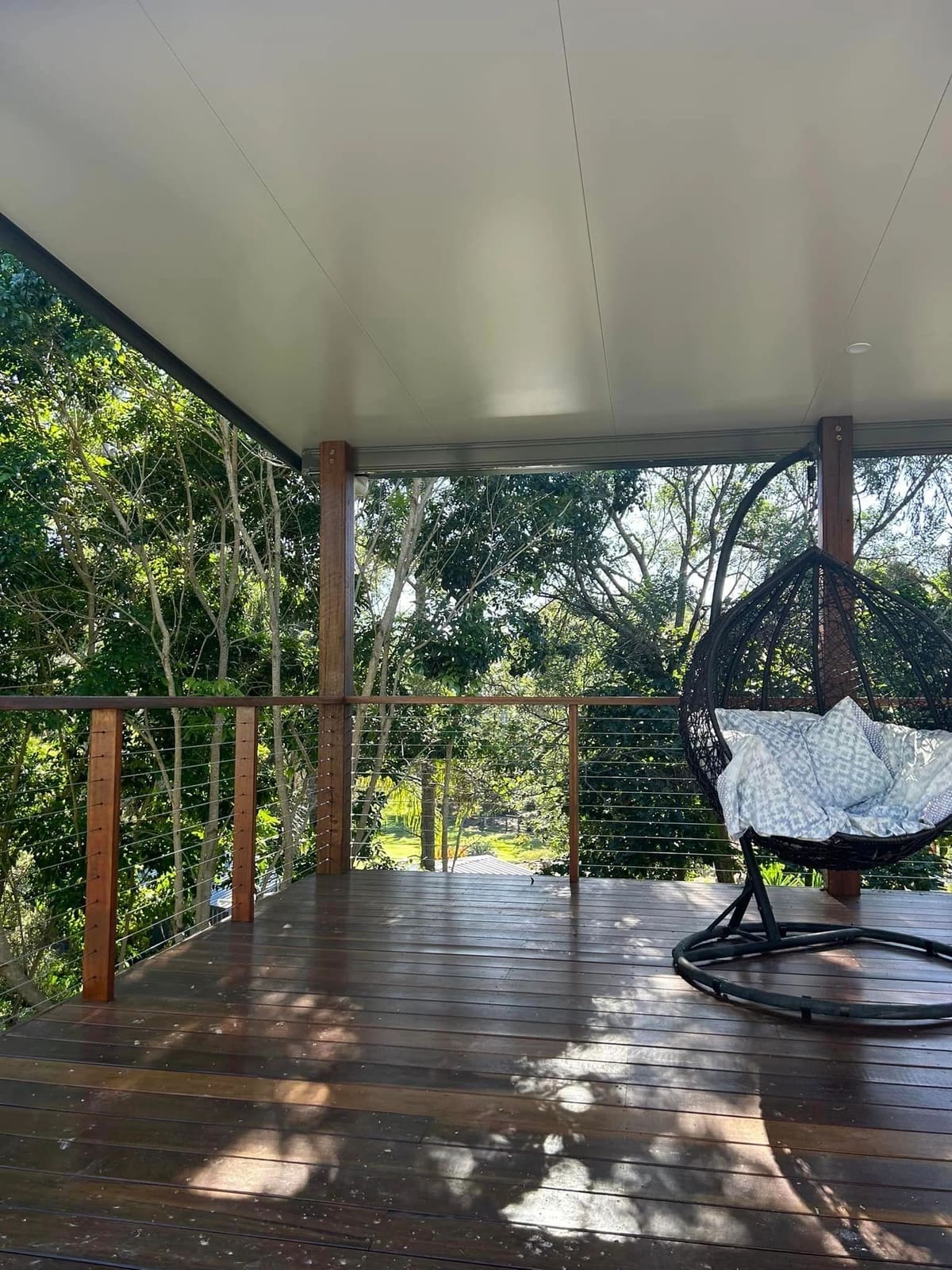 Pool deck and pergola rebuilt to permit — photograph 4