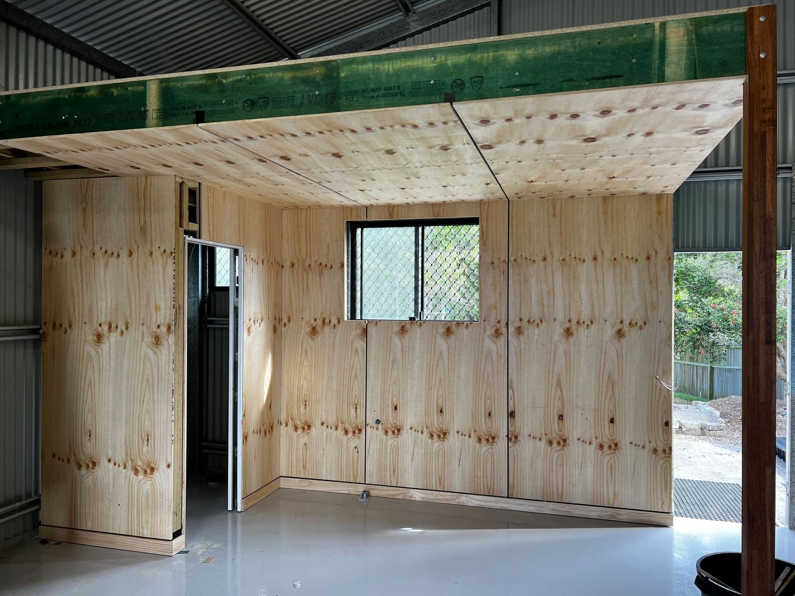 Shed mezzanine and living space — photograph 3